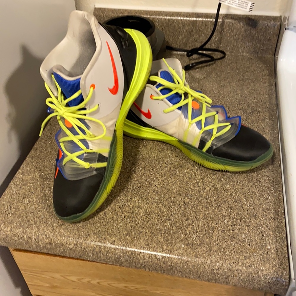 Kyrie 5 rockit all-star edition nikes